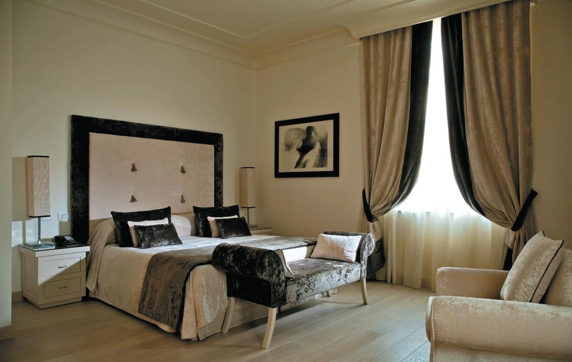 Palazzo Decumani 4* Napoli